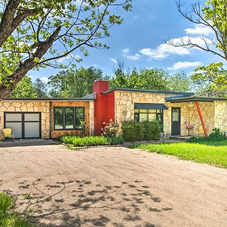 Remodeled Retro Home With Deck, Walk To Main Street! Blanco Eksteriør billede