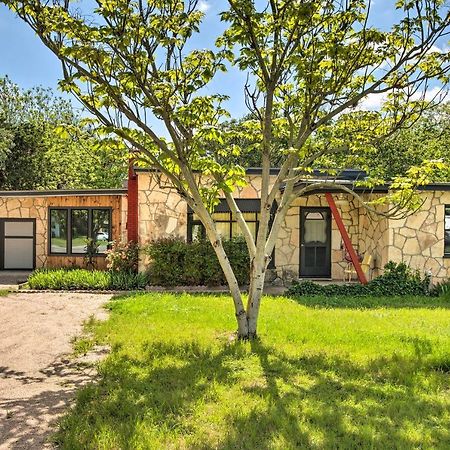 Remodeled Retro Home With Deck, Walk To Main Street! Blanco Eksteriør billede