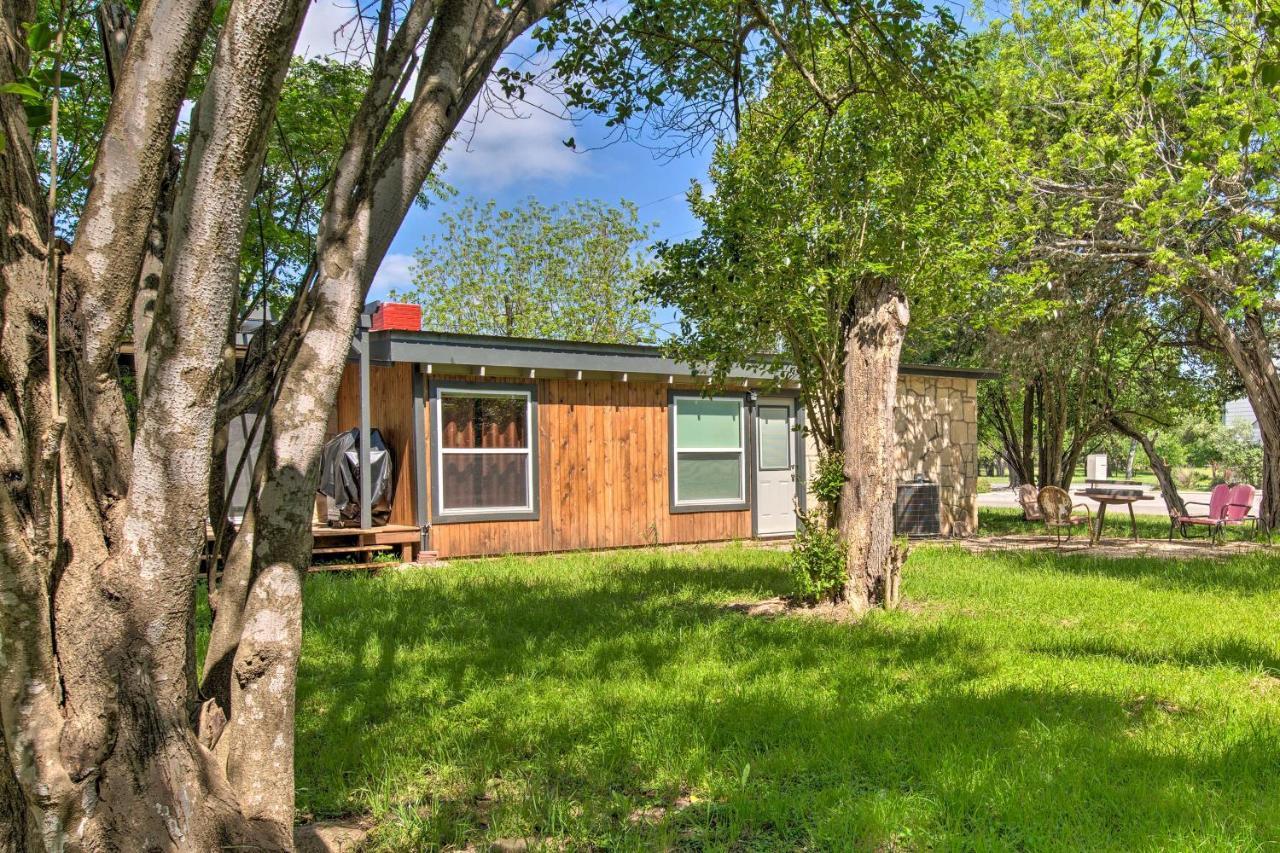 Remodeled Retro Home With Deck, Walk To Main Street! Blanco Eksteriør billede